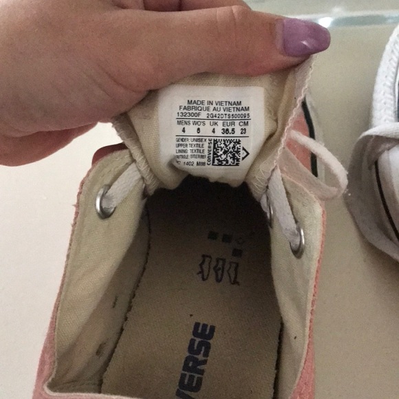 Pink converse (low top) - Picture 5 of 5
